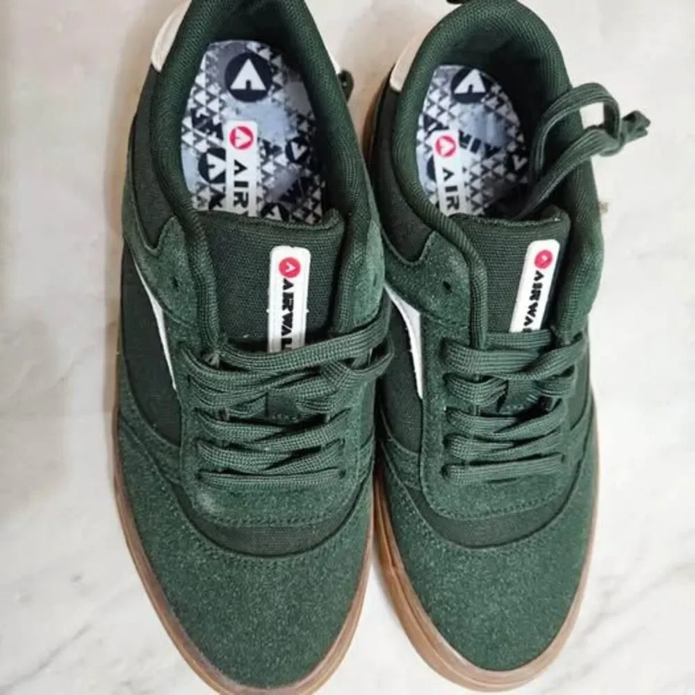 Airwalk Green Suede Skate Shoes US 8